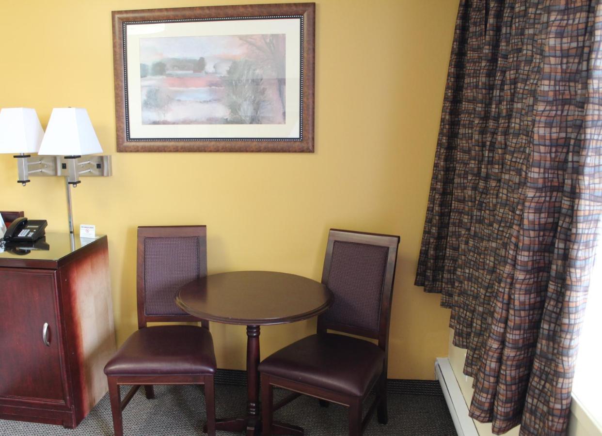 Imperial Fireside Inn サドバリー エクステリア 写真